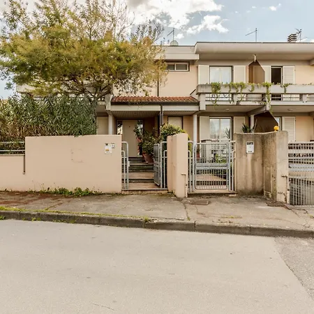 Apartment Guesthost - Tina! Viareggio